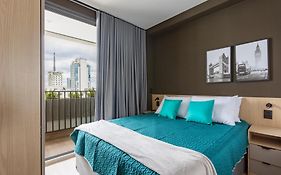 Maceió 88 | Garagem | Piscina com vista infinita - By Easy Stay